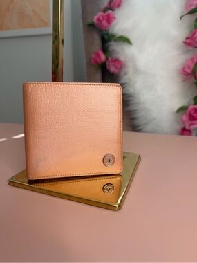 Chanel Vintage Caviar Leather CC Button Bifold Wallet Metallic Pink Salmon Peach
